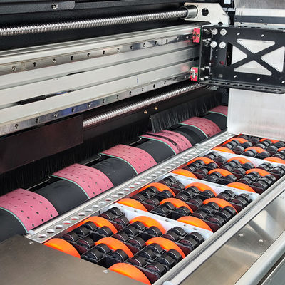 CMYKの色刷機械は箱のデジタル印字機を波形を付けた